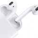 Беспроводные наушники Apple AirPods изображение №634814